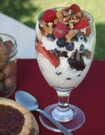 Recipe: Pecan Berry Parfait